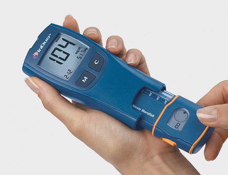 2001 tarihli InDuo kombine insülin iletim ve kan şekeri ölçüm cihazı